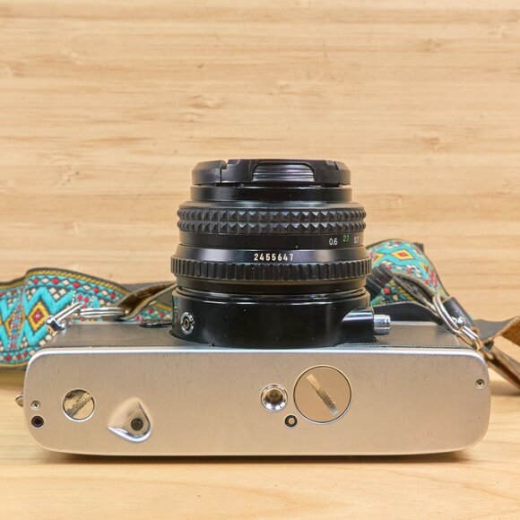 Vintage Minolta XG9 35mm SLR Film Camera, with 45mm f2 Minolta MD Rokkor X Lens - Picture 7 of 8